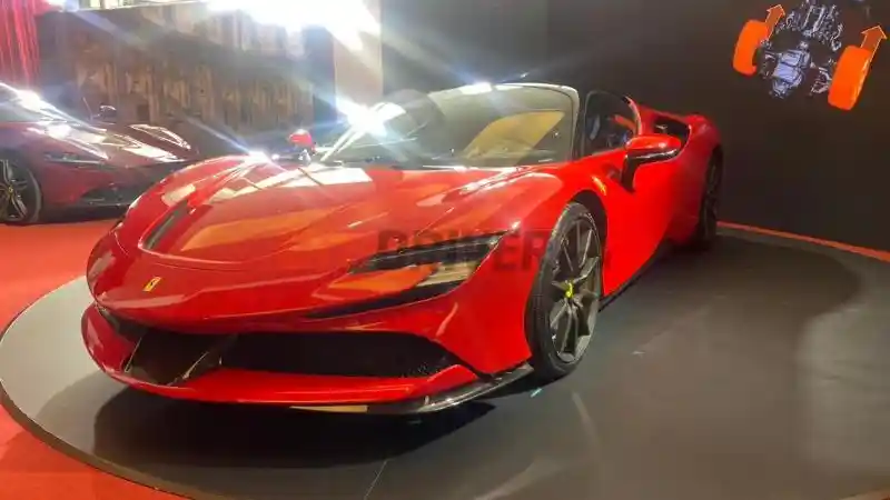 Foto - Inilah Dua Ferrari Baru Yang Hadir di Tanah Air, Salah Satunya Plug In Hybrid
