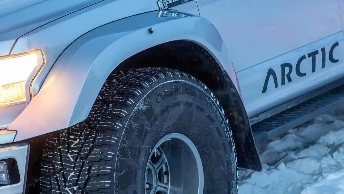 Foto - Arctic Truck Siapkan Ford F150 Untuk Taklukkan Kutub Utara 