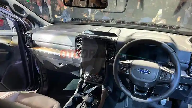 Foto - Ford Everest Generasi Terbaru Resmi Hadir Di Indonesia, Termahal Rp 871 Juta