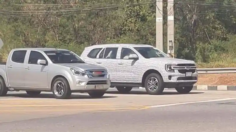 Berita - SPY SHOT: Ford Everest 2022 Di Thailand