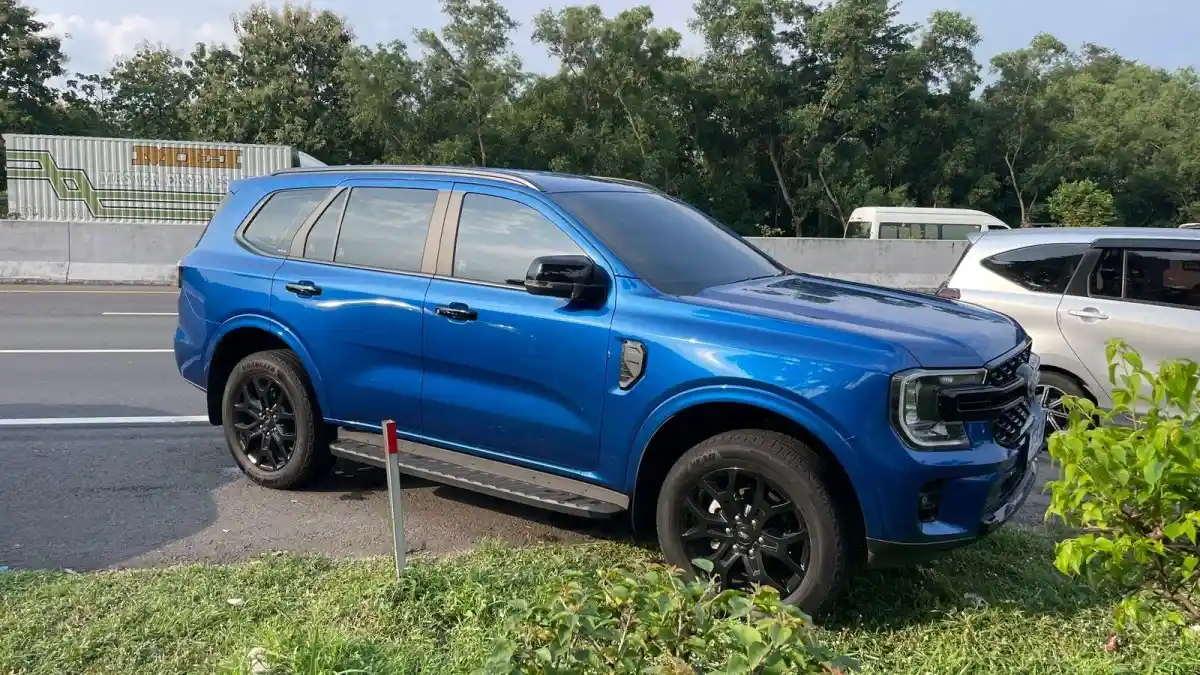 Foto - Mudik In Style 2026 : Berlebaran Di Ngawi Dengan Ford Everest, Jadi Pusat Perhatian!