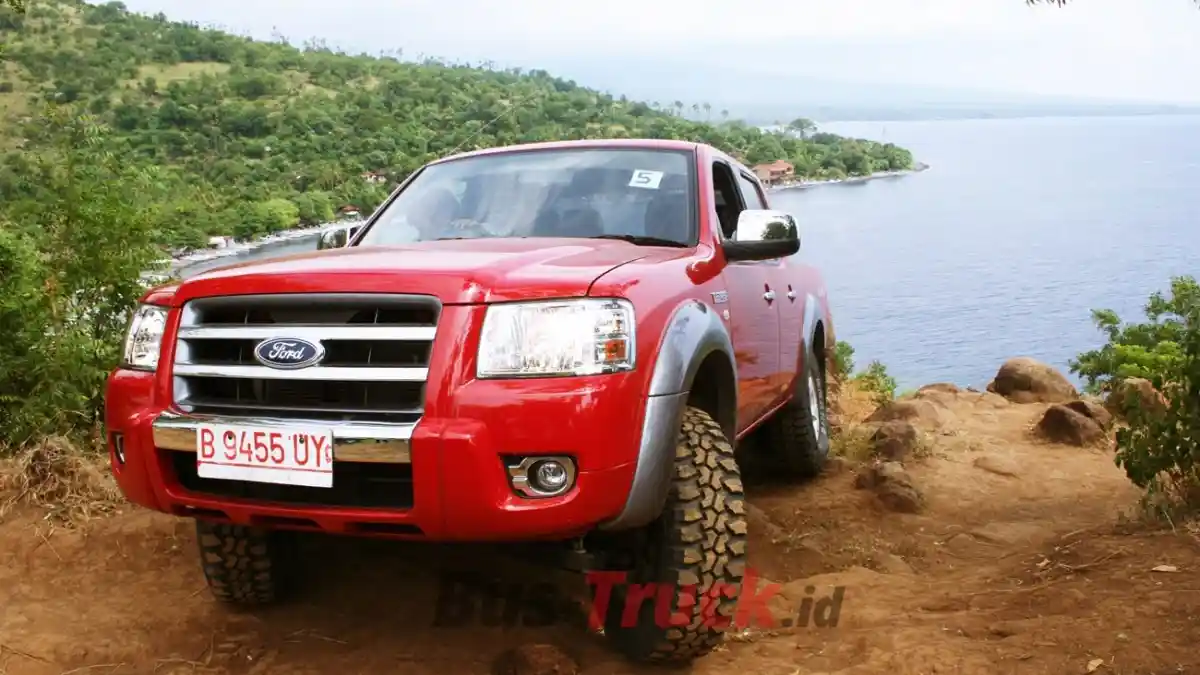 Foto - Ford Everest Dan Ranger Ikut Serta Dalam Ekspedisi Wonderland Indonesia