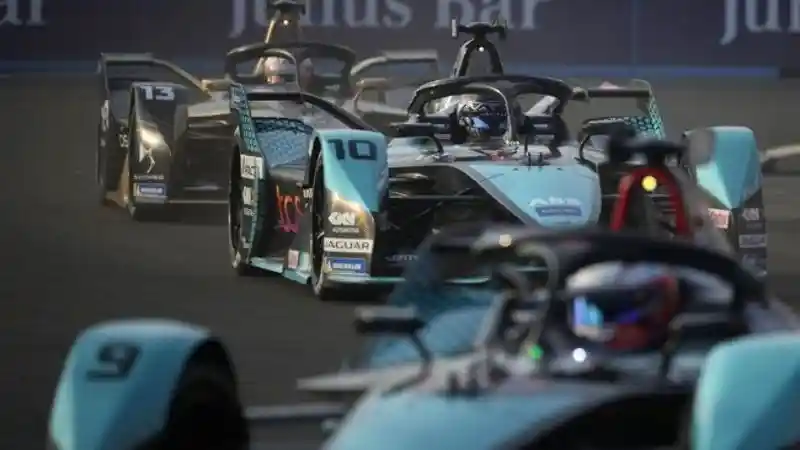 Berita - Pertamina Dukung Balap Formula E Dengan BBM Diesel 