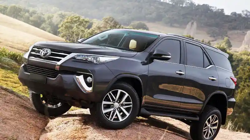 Foto - Toyota Fortuner, Penguasa Segmen SUV Diesel Yang Mulai Kiprah Dengan Mesin Bensin 
