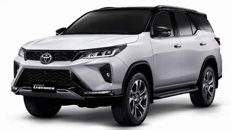 Foto - Lihat Lagi Fortuner Legender Berfitur Alphard (18 Foto)