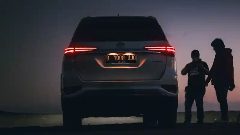 Foto - Komentar Om Mobi Road Trip Naik Toyota Fortuner TRD Sportivo ke Yogyakarta