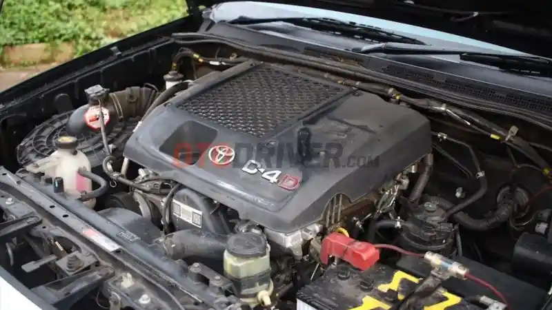 Foto - Komparasi Toyota Fortuner Diesel VS Isuzu Mu-X 