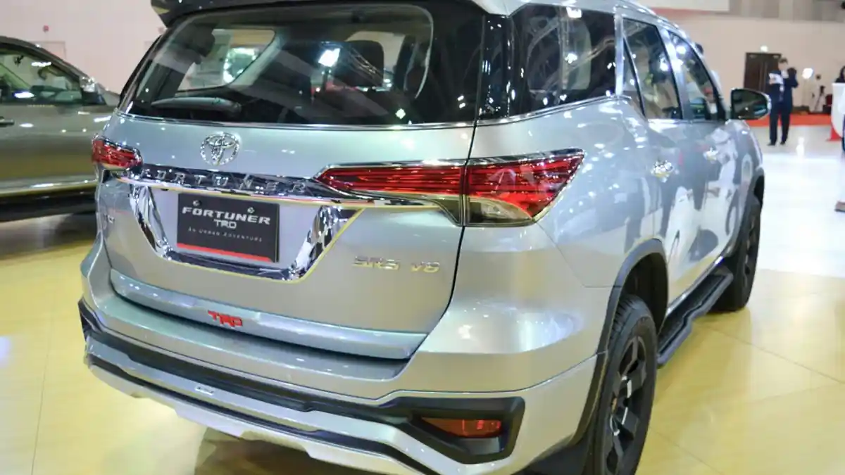Foto - Begini Tampilan Toyota Fortuner TRD 4.000 CC V6 di Oman