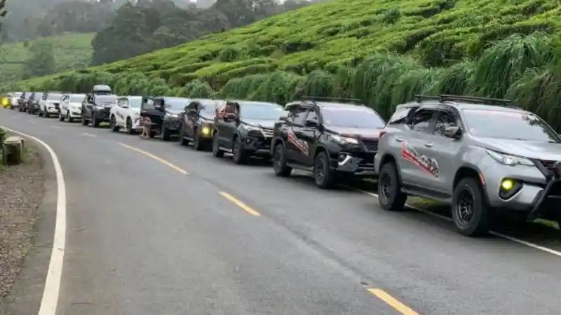 Berita - Cara Komunitas Pecinta Fortuner Menikmati Keindahan Pantai Selatan