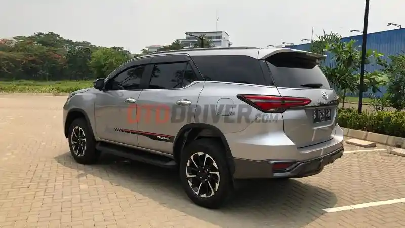 Foto - Ada Diskon Rp 15 Juta, Segini Angsuran Bulanan Toyota Fortuner Facelift