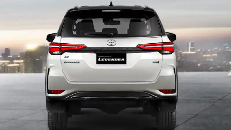 Foto - Toyota Fortuner Facelift Thailand Tembus RP 830 Juta!