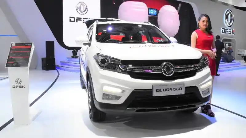 Berita - DFSK Obral Glory 560 dan i-Auto dan Hadiahi Konsumen iPhone 13 di IIMS 