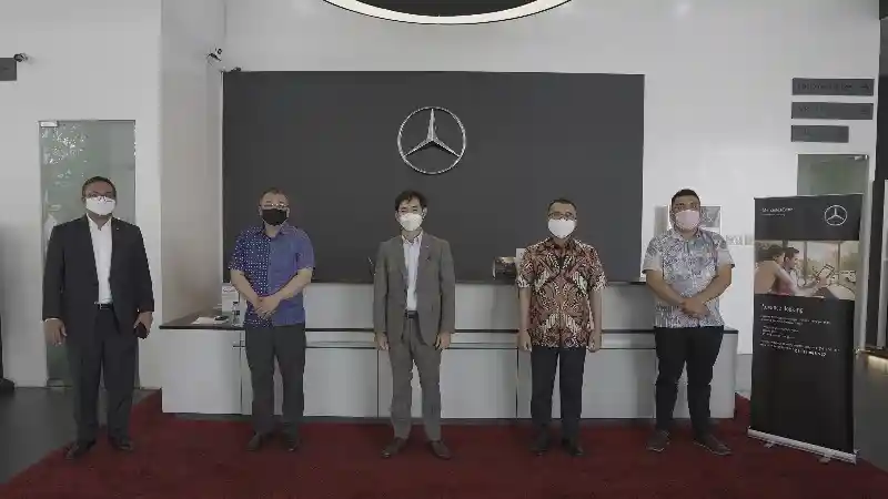 Foto - Jaringan Diler Mercedes-Benz Beroperasi Lagi, Terapkan Standar Baru