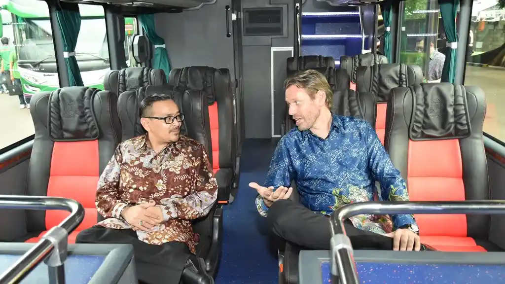 Foto - Lorena-Karina Double Deckers : Bus Mewah Melayani Rute Jakarta-Malang-Surabaya dan Jakarta-Madura