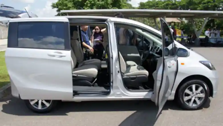Foto - Sliding Door Honda Freed Rusak? Siapkan Dana Segini