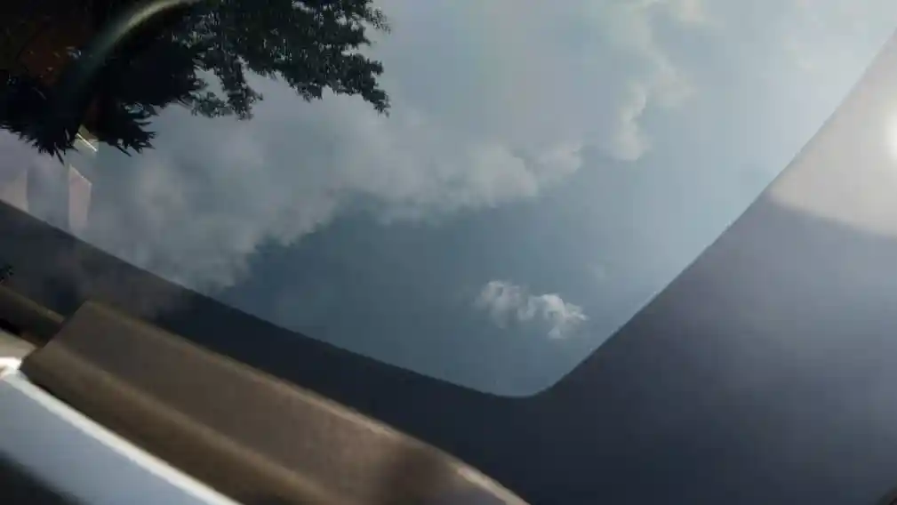 Foto - Ini Fungsi Lis Hitam Pada Kaca