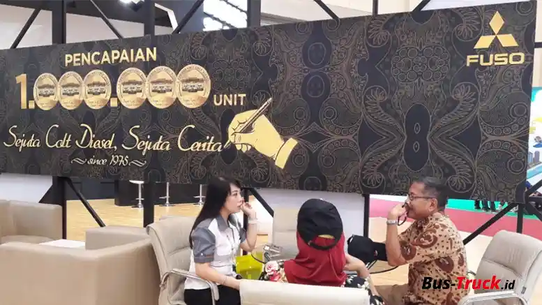 Foto - GIIAS 2017 : FUSO Business Meeting kenalkan Fuso Terpanjang di Dunia Kepada Pengusaha