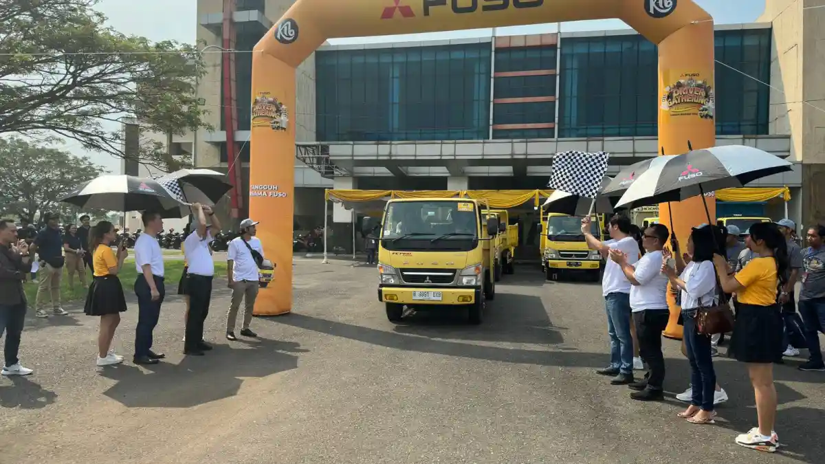 Foto - Kemeriahan Fuso Driver Gathering 2023 di Semarang dan Surabaya