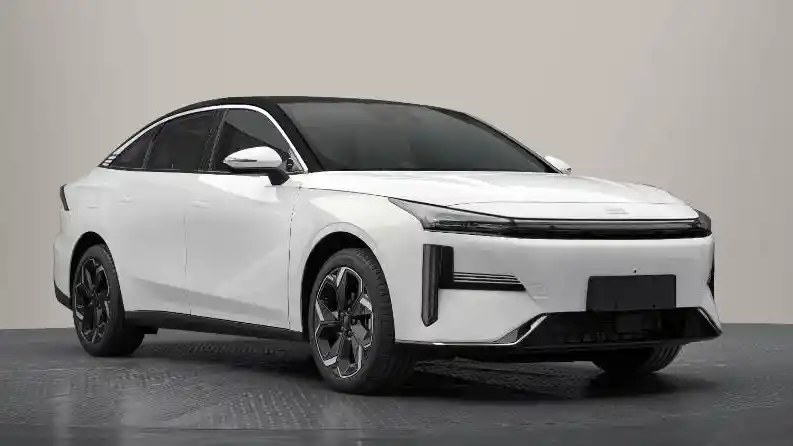 Foto - Duel Pabrikan China, BYD Dan Geely Siapkan PHEV Dengan Jarak Tempuh 2.000 km