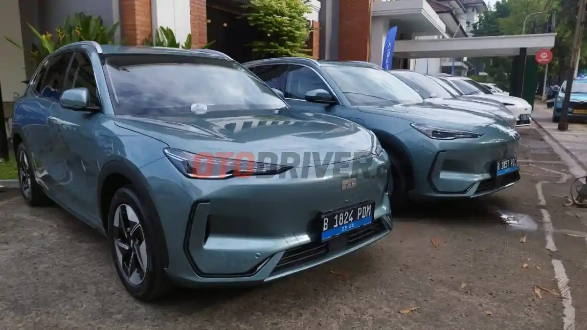Foto - Menjajal Geely EX5 Max, Ternyata Begini Rasanya