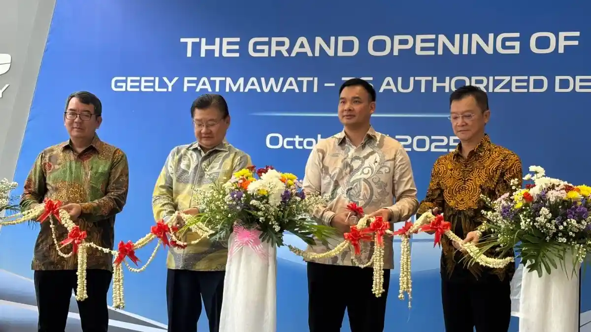 Foto - Geely Resmikan Dealer Ke-22 Berlokasi Di Fatmawati, Ini Fasilitasnya
