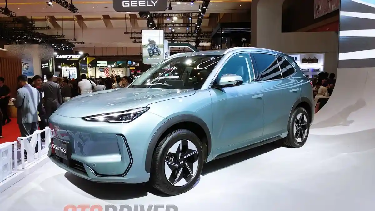 Foto - Komparasi Dimensi Dan Spesifikasi Polytron G3 vs Geely EX5 vs Aion V, Mana Yang Lebih Baik?