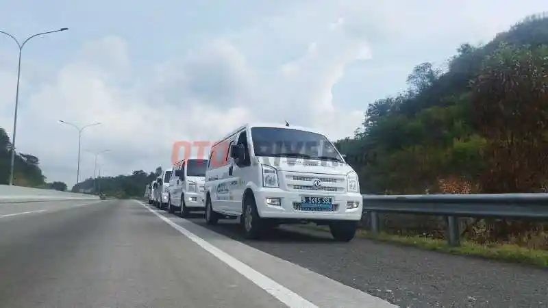Mobil Listrik - Bertualang Antar Kota, Antar Provinsi dan Antar Pulau Dengan EV DFSK Gelora E. Hasilnya Mengejutkan