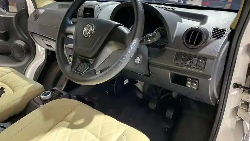 Foto - DFSK Gelora E VIP Luxury, Suguhan Van Listrik Serbaguna Mampu Tampil Lebih Mewah Dan Nyaman