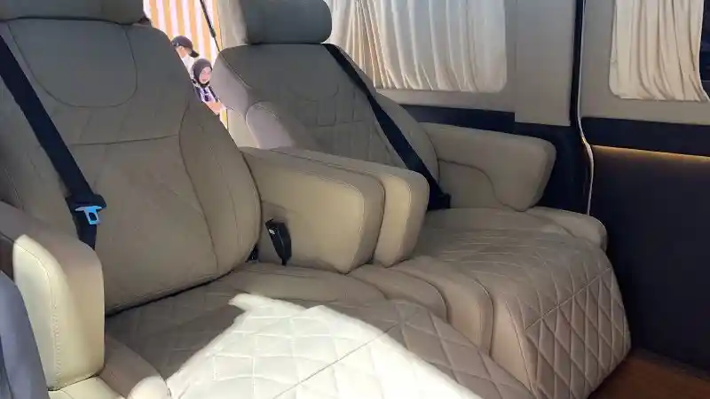 Foto - DFSK Gelora E VIP Luxury, Van Listrik Termewah?