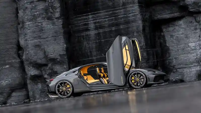 Berita - Alasan Koenigsegg Dipilih Sebagai Hypercar Pertama Yang Masuk ke Tanah Air Ketimbang Bugatti dan Pagani