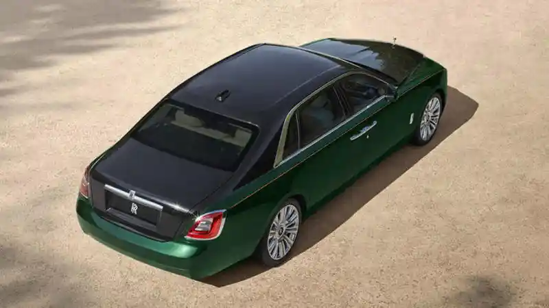 Foto - Kabin Diperbesar, Ghost Extended Bisa Jadi Mobil Favorit Sultan