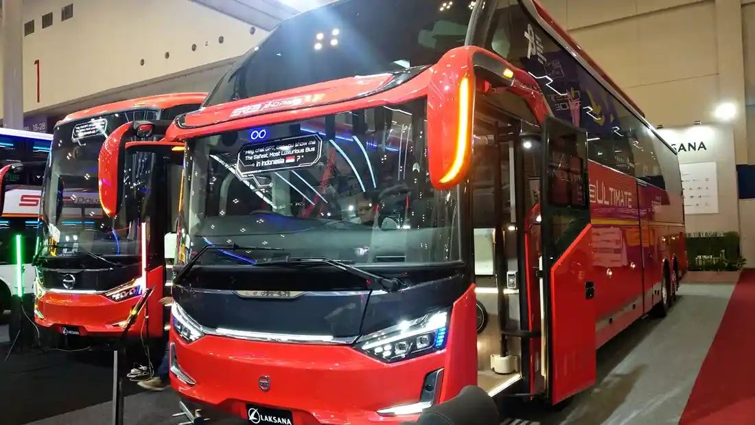 Foto - Karoseri Laksana 2024: Goodbye SR2!