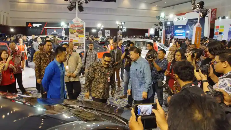 Berita - GIIAS Surabaya 2018 Dibuka Selama 9 Hari, Jadi Manfaat Industri di Jawa Timur 