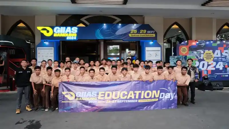 Foto - GIIAS Bandung Jadi Wadah Edukasi Para Pelajar Kota Kembang