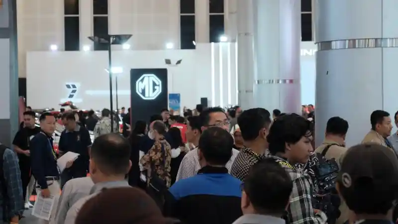 Foto - GIIAS Surabaya 2024, Catatan Diri Sebagai Pameran Otomotif Terbesar, Terlengkap Dan Pengunjung Terbanyak Di Jawa Timur