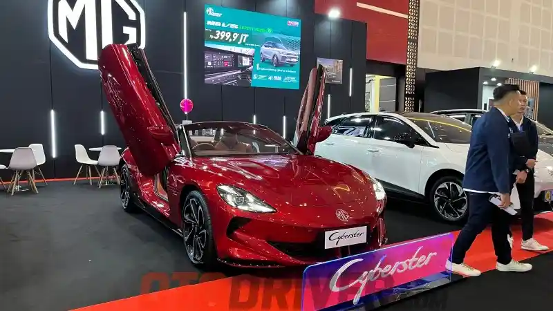Foto - GIIAS Surabaya 2024: Pameran Otomotif Regional Dengan Peserta EV Terbanyak