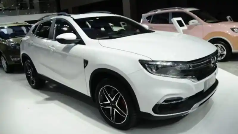 Berita - Ini Dia Mercedes-Benz GLA Jiplakan di Tiongkok