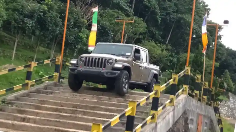 Foto - 37 Tahun Berkiprah Jeep Wrangler Sentuh Produksi 5 Juta Unit