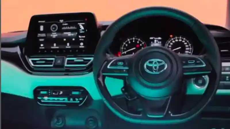 Foto - Setelah Baleno Hatchback, Kini Giliran Toyota Glanza Yang Meluncur