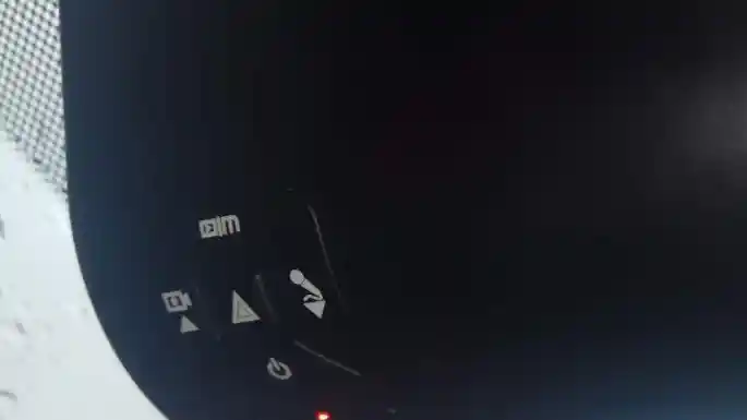 Foto - Melihat Detail Fitur "Kotak Hitam" DFSK Glory 580