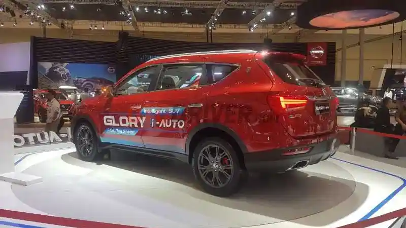 Foto - DFSK Glory Tercanggih Sudah Bisa Dipesan di GIIAS 2019