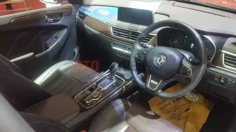 Foto - DFSK Glory Tercanggih Sudah Bisa Dipesan di GIIAS 2019