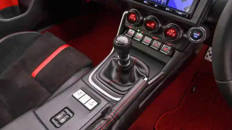 Mobil Listrik - Toyota Ajukan Paten Girboks Manual Untuk Mobil Listrik