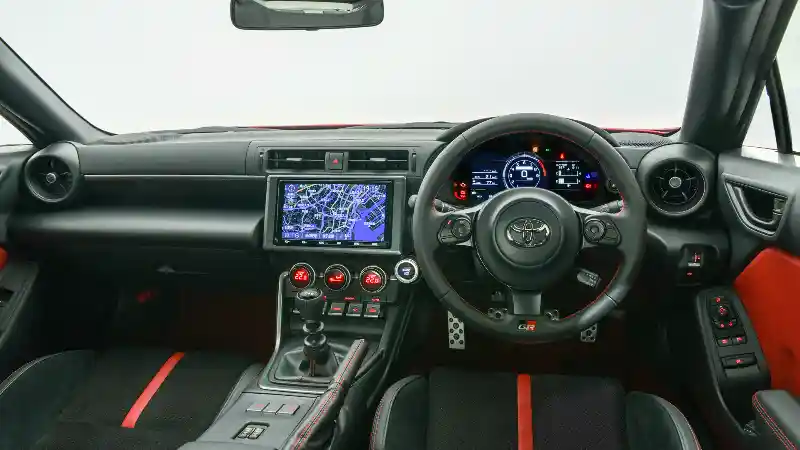 Foto - All New Toyota GR 86, Sebuah Revisi Dari Salah Satu Mobil Paling Fun To Drive Di Dunia.