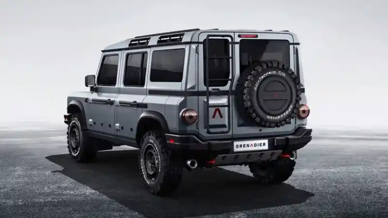 Foto - Ineos Grenadier, Bertampang Mirip Land Rover Defender Lama, Namun Lebih Canggih