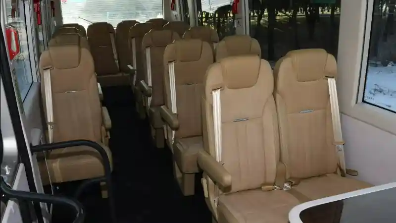 Foto - Pabrikan Mobil Mewah China Kenalkan Bus Super Mewah Bernama Guoyue
