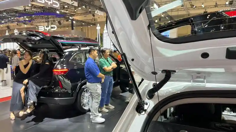 Berita - Fitur Power Tailgate Pada Haval Jolion Hadir Sebagai Aksesoris, Bukan Bawaan Mobil