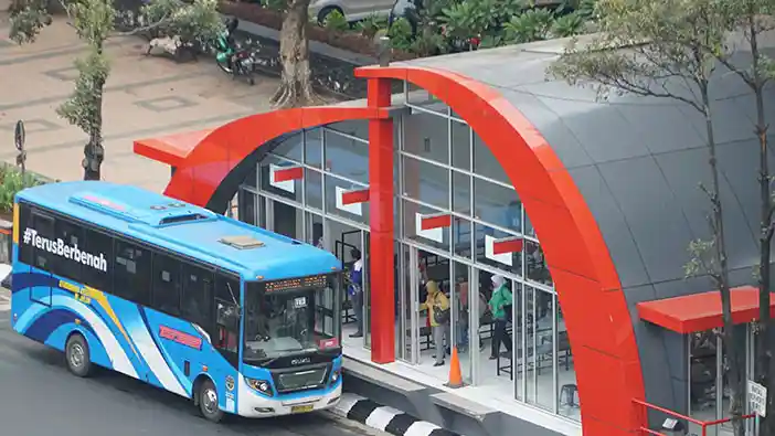 Berita - Asyik, Tiap Selasa Naik Bus Trans Semarang Bisa Pakai Botol Plastik Bekas