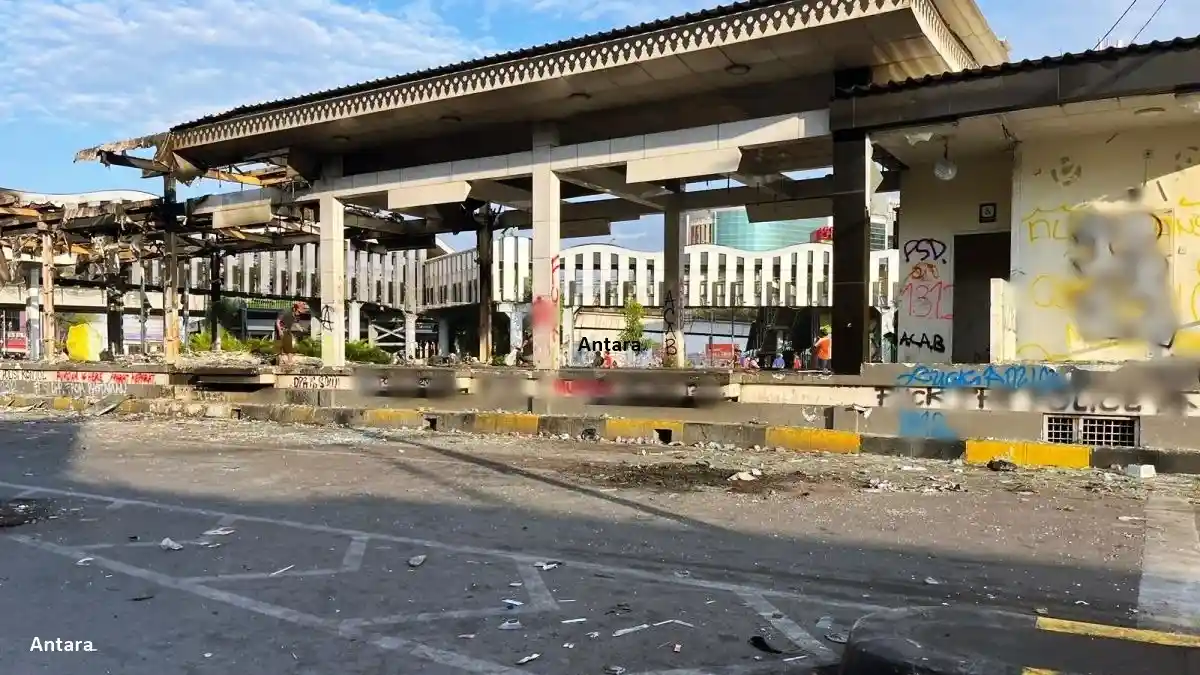 Foto - Semua Layanan Transjakarta Gratis Sampai Minggu Depan