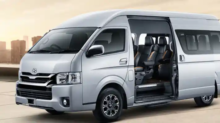 Foto - Komparasi Spek Toyota Hiace Commuter VS Hyundai H-1